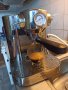 Кафемашина Триза иноксова с ръкохватка с крема диск, работи перфектно и прави страхотно кафе , снимка 3