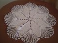 Винтедж плетена на една кука малка кръгла покривка, снимка 2
