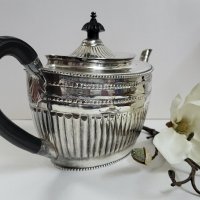 Посребрен чайник във Викториански стил Queen Anne., снимка 5 - Антикварни и старинни предмети - 40892533