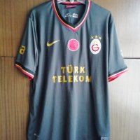 Galatasaray Nike фланелка тениска размер L Галатасарай , снимка 1 - Тениски - 36007906