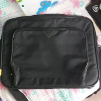 Чанта за Лаптоп, снимка 1 - Лаптоп аксесоари - 36025295