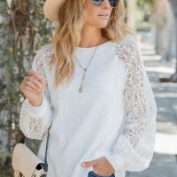 Дамска блуза в бяло с дълги ръкави от дантела, снимка 4 - Блузи с дълъг ръкав и пуловери - 44321247