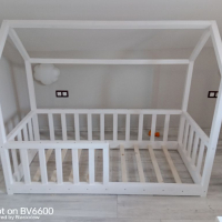Детско легло тип къщичка монтесори, снимка 2 - Бебешки легла и матраци - 36166552