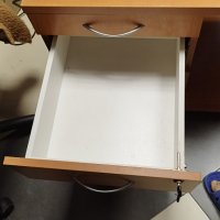 Шкафче за бюро на колела - контейнер със заключване 70/50/64см, снимка 3 - Шкафове - 41595836