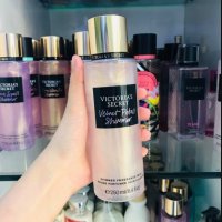 Victoria's Secret Velvet Petals Shimmer Body Mist  250ml  колекцията Shimmer Fragrance Mist. Victor, снимка 5 - Козметика за тяло - 35932419