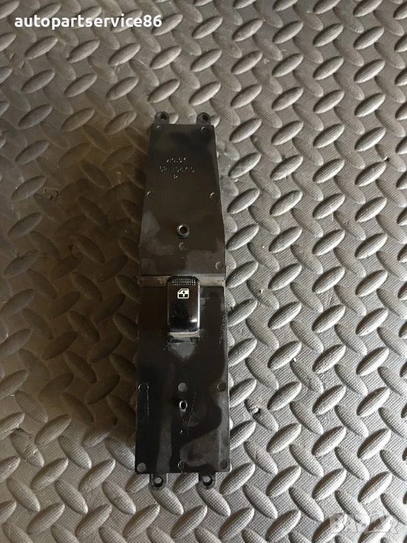 Превключвател за стъкло на дясна врата за KIA Opirus 3.5 (2006) 621W04710, снимка 1