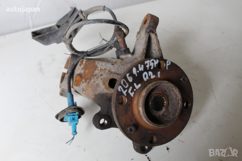 Преден ляв шенкел Пежо 206 1.4 75кс 2врати 02г Peugeot 206 1.4 75hp 2002, снимка 1