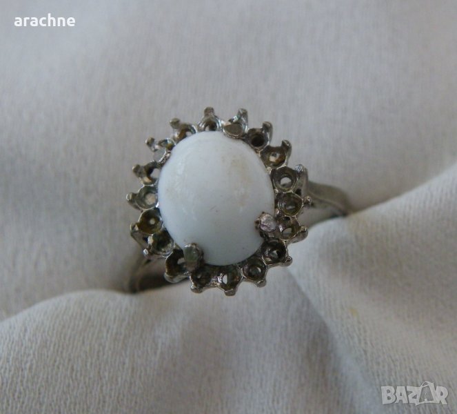 Стар сребърен пръстен с кахолонг-порцеланов опал, снимка 1