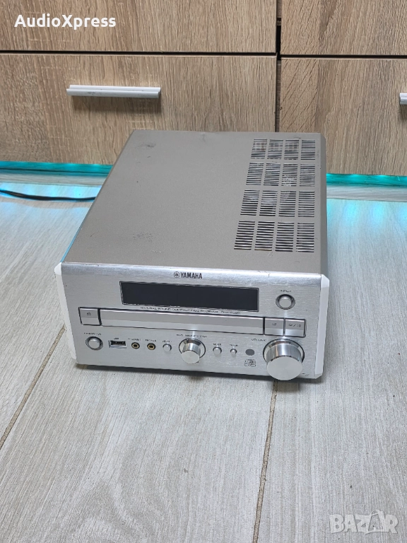 🔥🎶 Yamaha CRX‑E320 – компактен CD‑ресивър/усилвател (без колони) – 120 лв 🔥, снимка 1