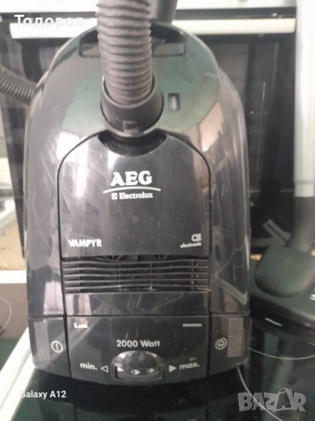 Прахосмукачка AEG 2000 W, снимка 1