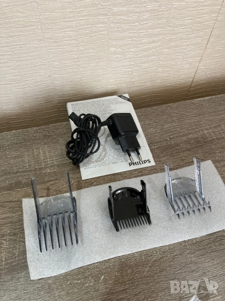 PHILIPS HC5612/15 Зарядно +3-бр номера за машинка, снимка 1