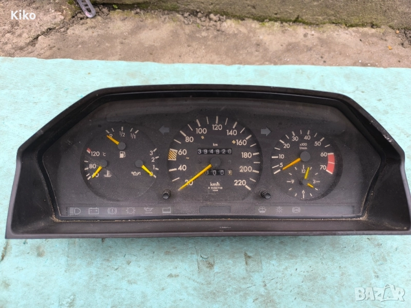 табло за Мерцедес 190, снимка 1