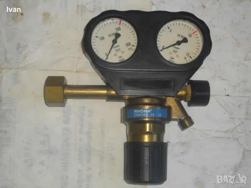 Немски професионален РЕДУЦИР ВЕНТИЛ за кислород RHONA 200 bar със защитна гума на манометрите WIKA, снимка 1