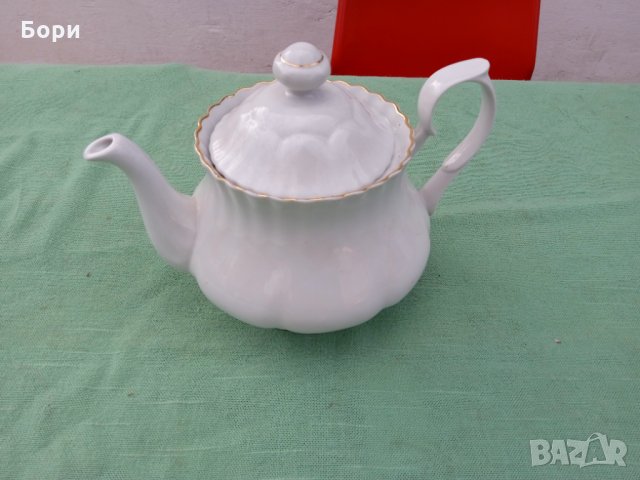 Порцеланов чайник 