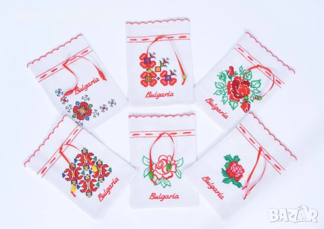 Бродирани кърпички с традиционни български шевици , снимка 9 - Декорация за дома - 51271184