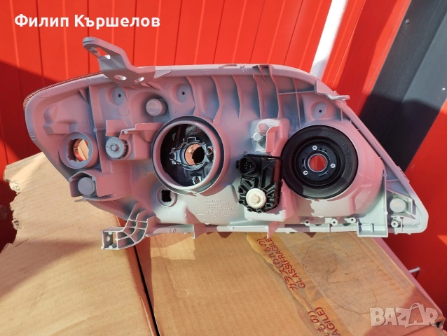 Фар тойота корола, снимка 2 - Части - 53735695