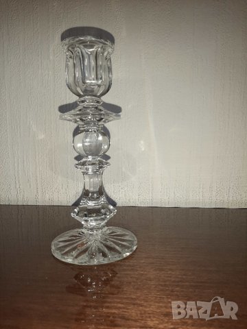 Декоративни стъклени свещници и подаръчни порцеланови чаши