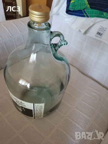 стъклена дамаджана