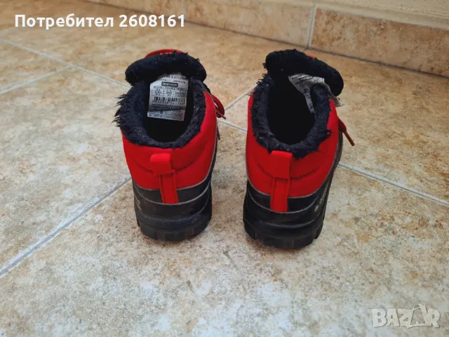 Продавам детски туристически обувки /високи маратонки/ QUECHUA, № 33, снимка 2 - Детски маратонки - 47890702