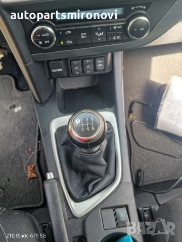 Аурис 2013 дизел НА ЧАСТИ, снимка 17 - Автомобили и джипове - 51159518