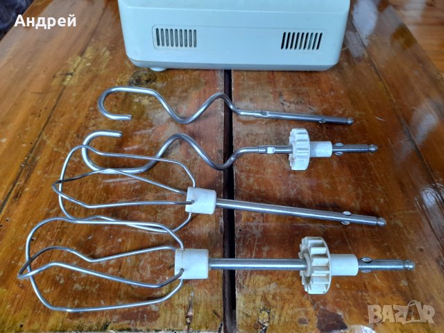 Стар миксер Изгрев, снимка 2 - Антикварни и старинни предмети - 40430062