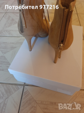 Дамски боти от естествен велур, снимка 2 - Дамски боти - 36394474