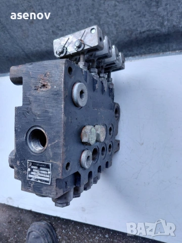 хидравличен разпределител, снимка 2 - Резервни части за машини - 53530780