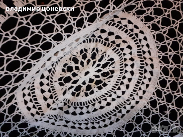 Покривка за кръгла маса,ръчно плетена 120/120 см,мильо,плетиво,бродерия, снимка 3 - Покривки за маси - 53606628