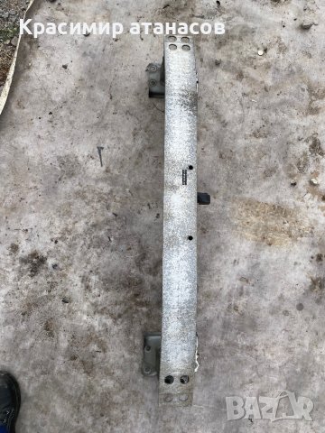 Основа предна броня буфери за Тойота корола версо.2004-2008г