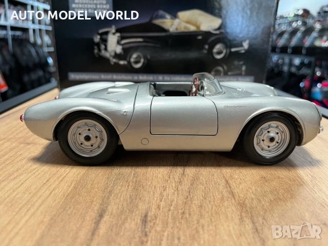 Метална колекционерска количка модел PORSCHE 356A Cabrio 1960 1:18, снимка 2 - Колекции - 52324273