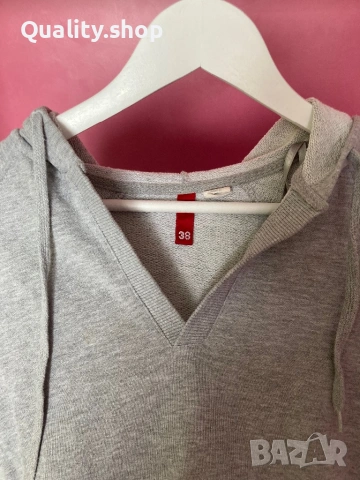 Hoodie с V- образно деколте, снимка 3 - Суичъри - 53322870