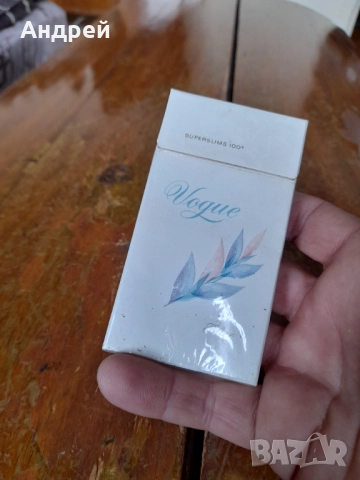 Кутия от цигари Vogue, снимка 2 - Колекции - 52940645