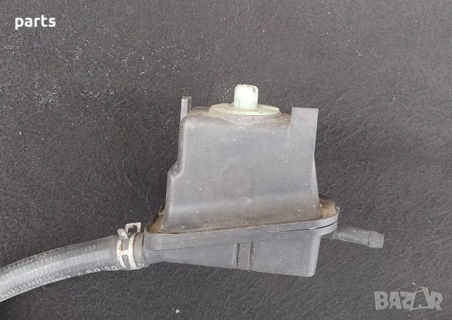 Казанче Хидравлична Течност със Маркуч Ауди A3 8L
N:559 (2) - VW Голф 4
- 1J0422371, снимка 3 - Части - 49784039