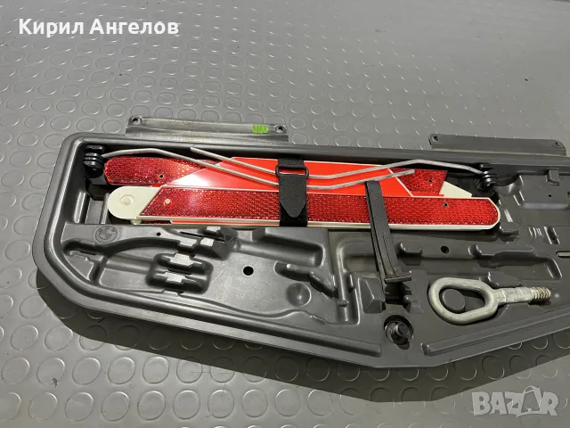 Триъгълник и кука от BMW E38, снимка 2 - Аксесоари и консумативи - 56378991