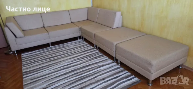 Продавам ъглово канапе в много добро състояние. Ширина-325/260см.  Дълбочина-85см.  Височина-80см.