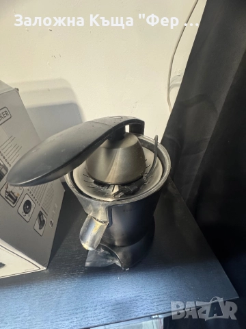 Цитрус преса Black & Decker, снимка 4 - Сокоизстисквачки и цитрус преси - 52621095