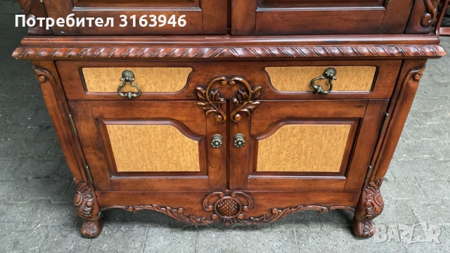 Винтидж резбован шкаф от масивно дърво, снимка 7 - Шкафове - 53856510