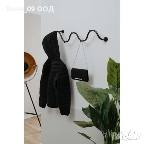 Вълнообразна метална закачалка за якета и палта 