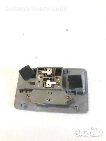 Задна интериорна лампа за Mazda 6 2.0DI (2005), снимка 2 - Части - 53708998