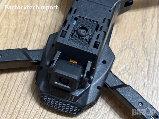 Дрон E88 PRO с две HD камери и 15 мин. полет + чанта, снимка 4 - Дронове и аксесоари - 53262679