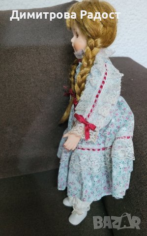 Порцеланова кукла 40см височина! Състояние използвано като ново! , снимка 3 - Колекции - 44241406