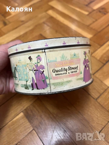 Метална кутия от английски бисквити, снимка 3 - Антикварни и старинни предмети - 50601062