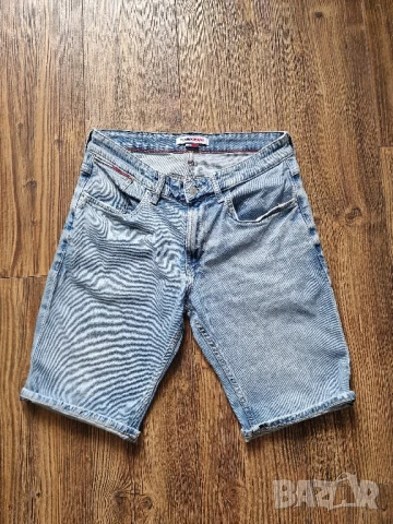 Страхотни мъжки къси дънки  TOMMY HILFIGER, размер 33  