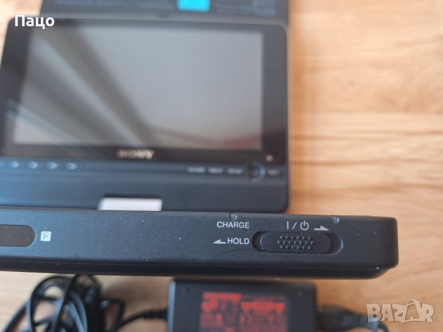 Sony DVP-FX810 Portable DVD Player (8") , снимка 6 - Плейъри, домашно кино, прожектори - 52970160