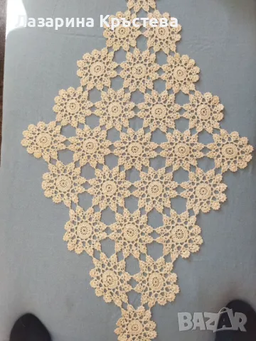 Дантелено каре в цвят екрю, снимка 1