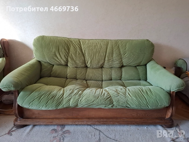 Разтегателен диван от масивно дърво