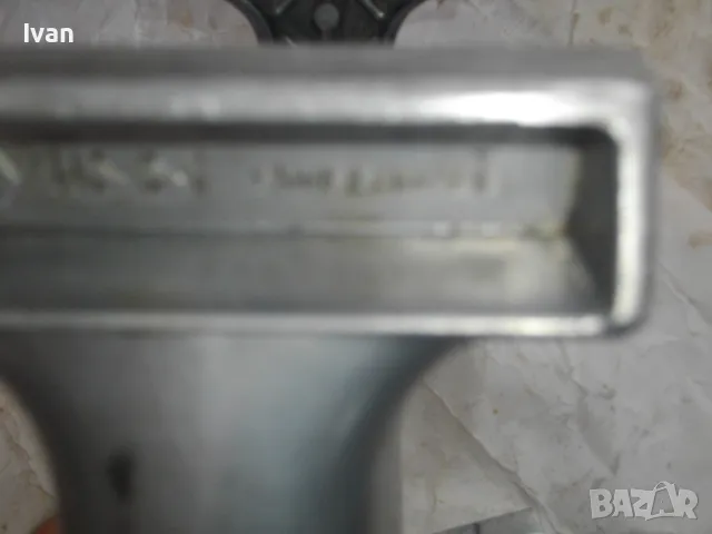 Швейцарско Алуминиево Дърводелско МЕНГЕМЕ Захват 21,5 см Почти Ново ZYLIZZ SWISS MADЕ със стойка, снимка 14 - Менгемета - 47364982