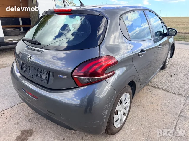 Peugeot 208 1.2 PureTech, двигател HMZ, HM01, 82 кс., 5 ск., 114000 км., 2017г., снимка 8 - Автомобили и джипове - 56231874