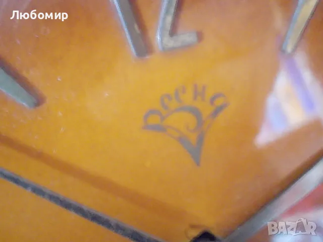 Стар настолен часовник Весна, снимка 2 - Антикварни и старинни предмети - 50372195