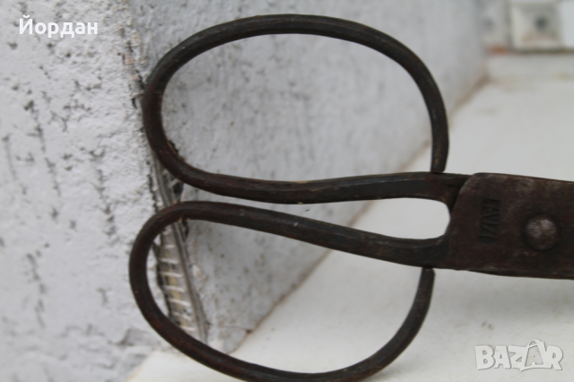 Стара кована ножица майстор ''А.И" , снимка 6 - Антикварни и старинни предмети - 44716298